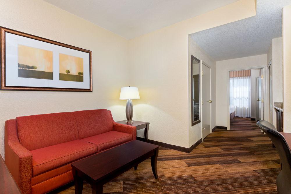 Holiday Inn Express & Suites Lakeland North I-4 By Ihg Eksteriør bilde